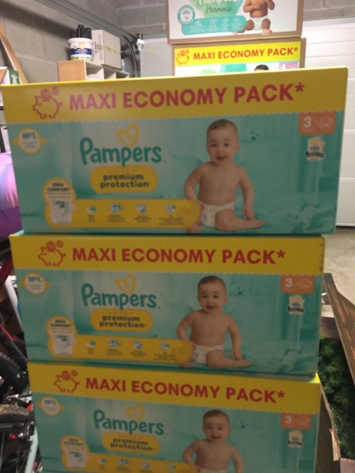 224 couches Pampers premium protection taille 3