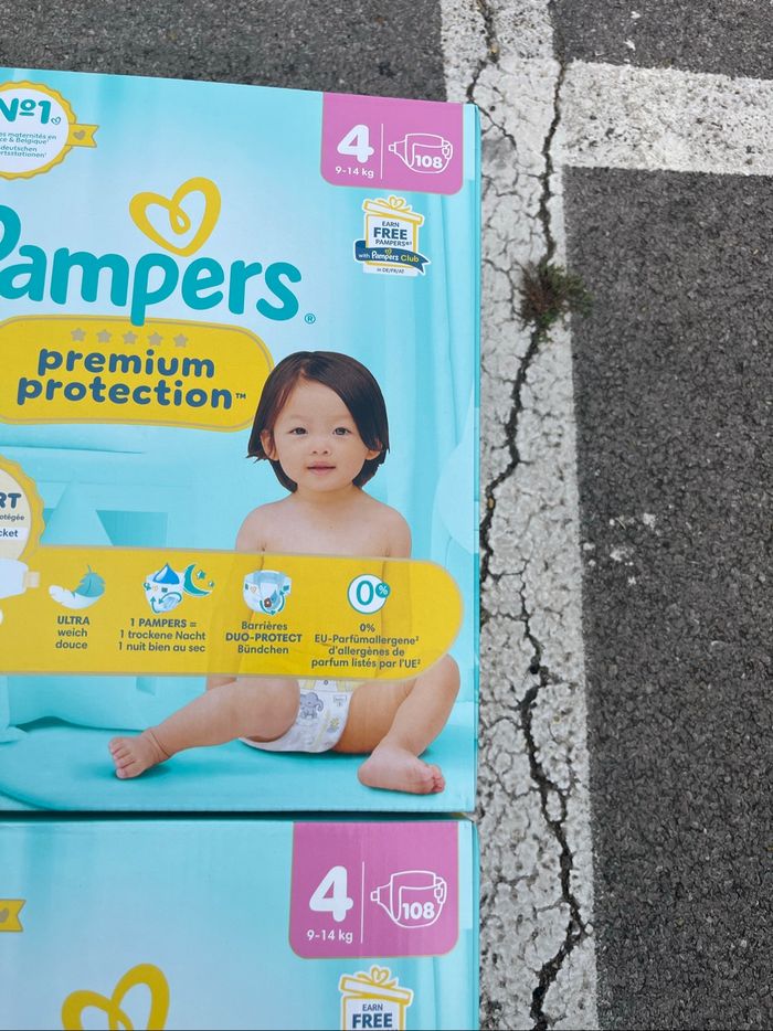 2 cartons couches t4 premium pampers - photo numéro 2