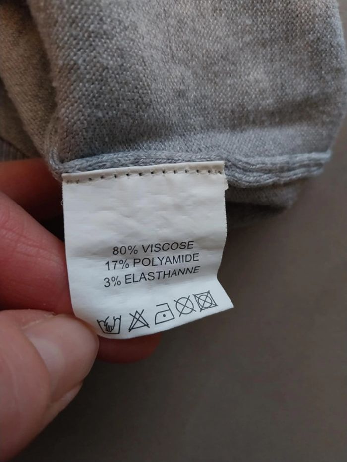 Pull gris clair col v T38 - photo numéro 4