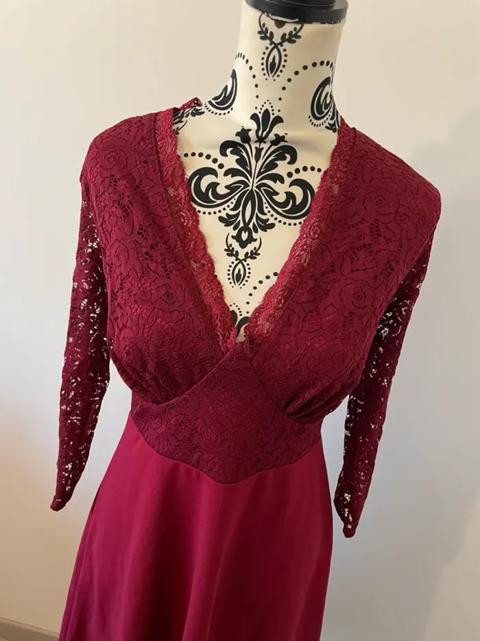 Robe Bodyflirt bordeaux dentelle et patineuse | Taille 38/40 - photo numéro 2