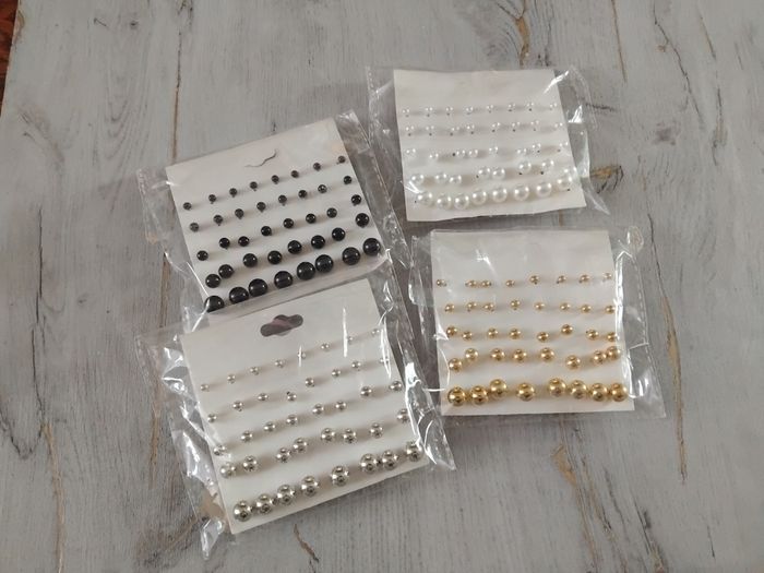 Lot boucles d'oreilles neuves