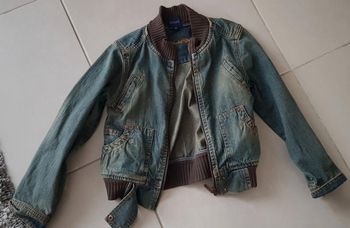 Veste en jean taille 8 ans