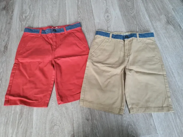 Lot de 2 shorts chino taille 10 ans