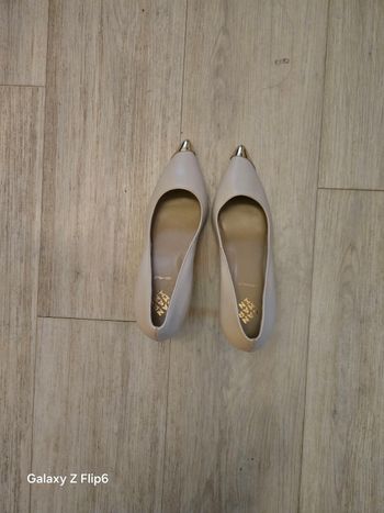 Escarpins beige taille 36 san marina