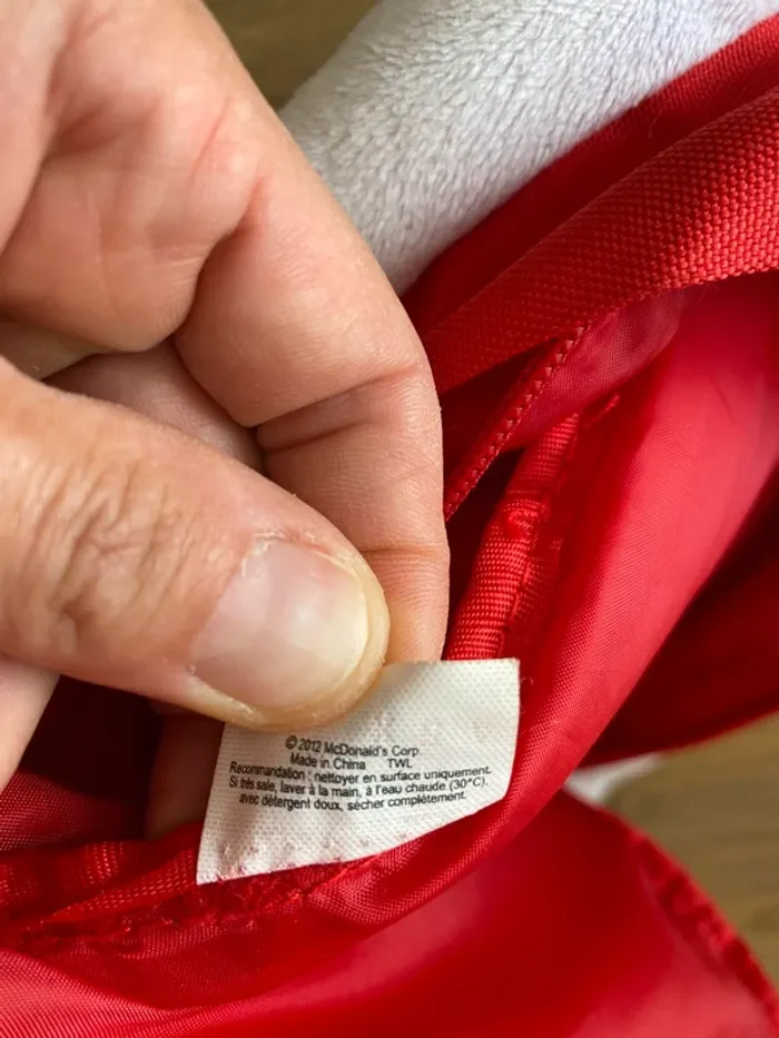 🔥 Sac à dos McDonald’s monstre rouge – Collector vintage 2012 – Rare 🔥 - photo numéro 4