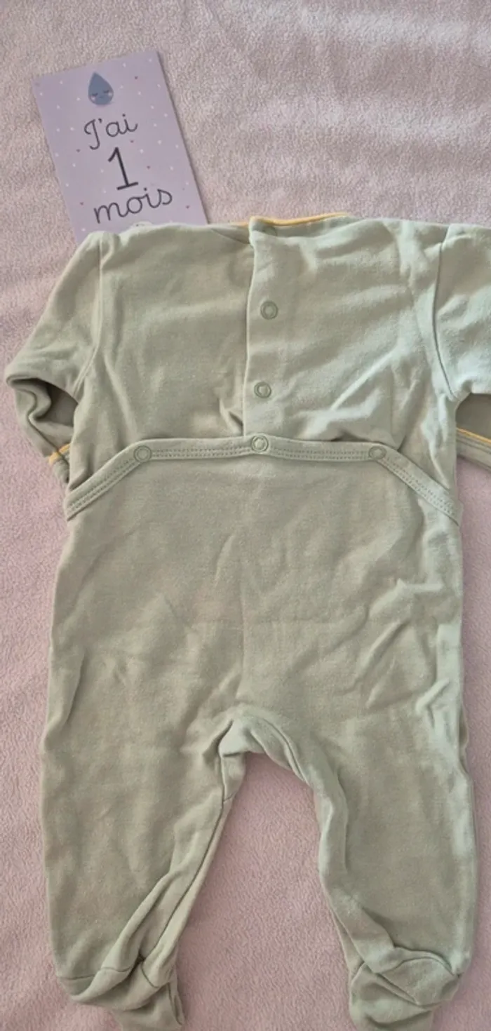 Pyjama leger - photo numéro 3