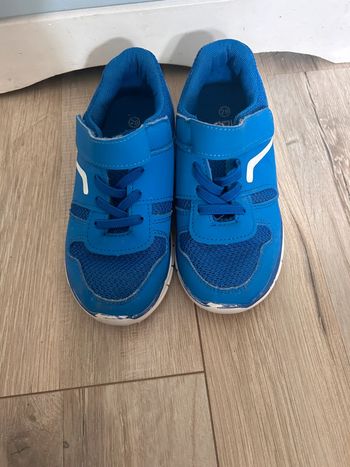 Baskets bleues à scratch, 29, DT New York