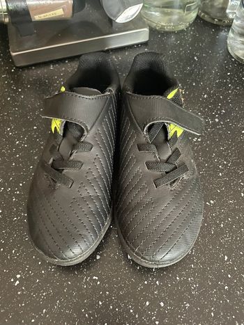 Chaussures de foot garçon