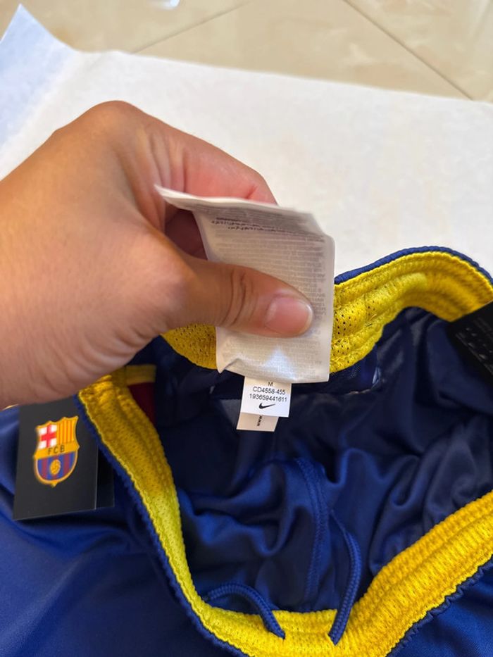Short de foot Nike équipe FC Barcelone avec chaussettes taille 10/12 ans authentique neuf - photo numéro 10
