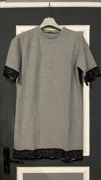 Robe avec dentelle