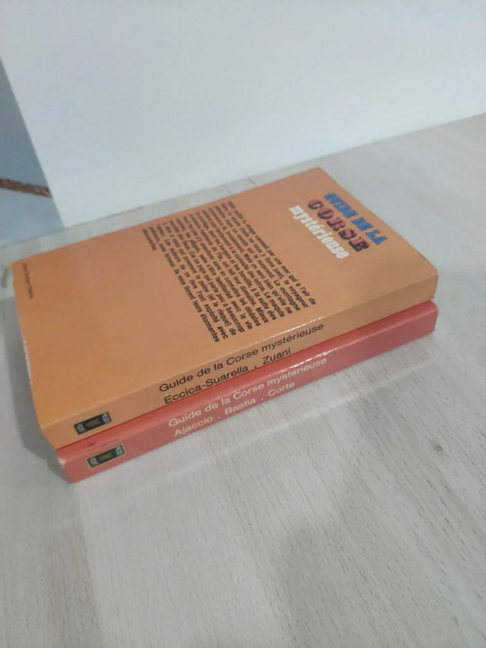 Lot 2 livres guide Corse mystérieuse Ajaccio Bastia Corte Eccica Suarella Zuani pocket - photo numéro 4