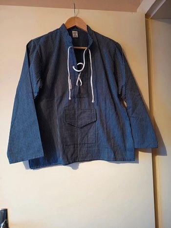 Marinière unisex.petite rayures blanches et bleu marine marque sima taille 158/164. Neuf.