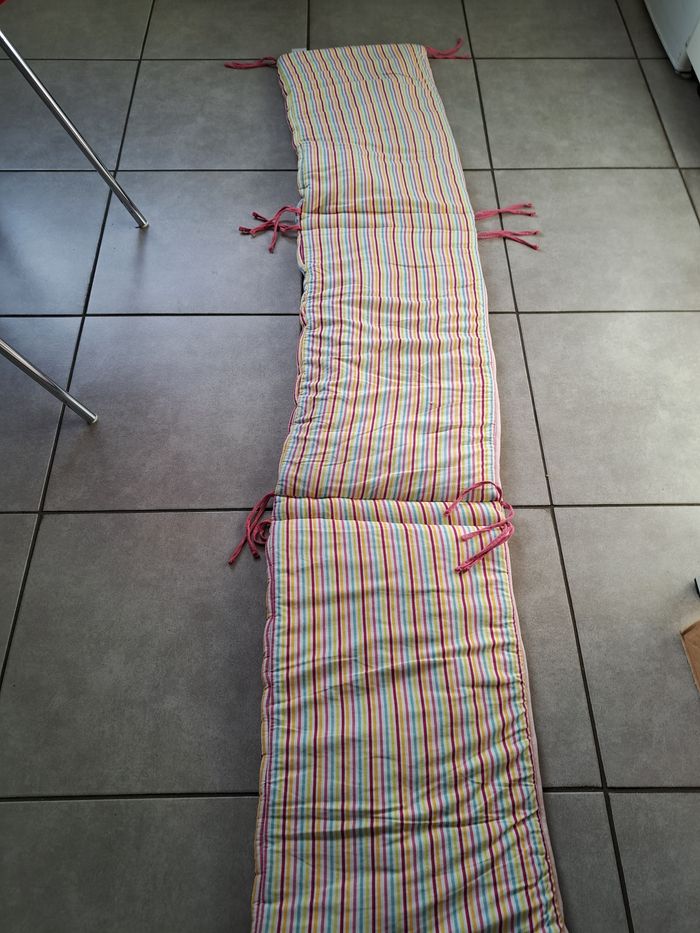 Tour de lit mon petit chat très bon état - photo numéro 5