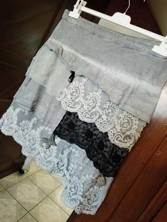 Jupe grise dentelle papillon vintage fleurs M/38 - photo numéro 7