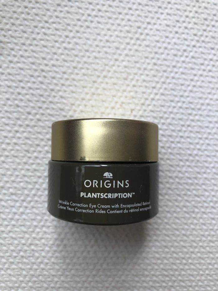 Crème yeux correction rides contient du retinol encapsule