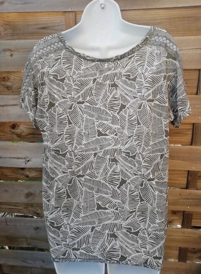 Tee shirt imprimé femme.40.. - photo numéro 2