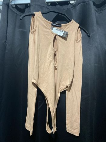 Body épaule dénudée
