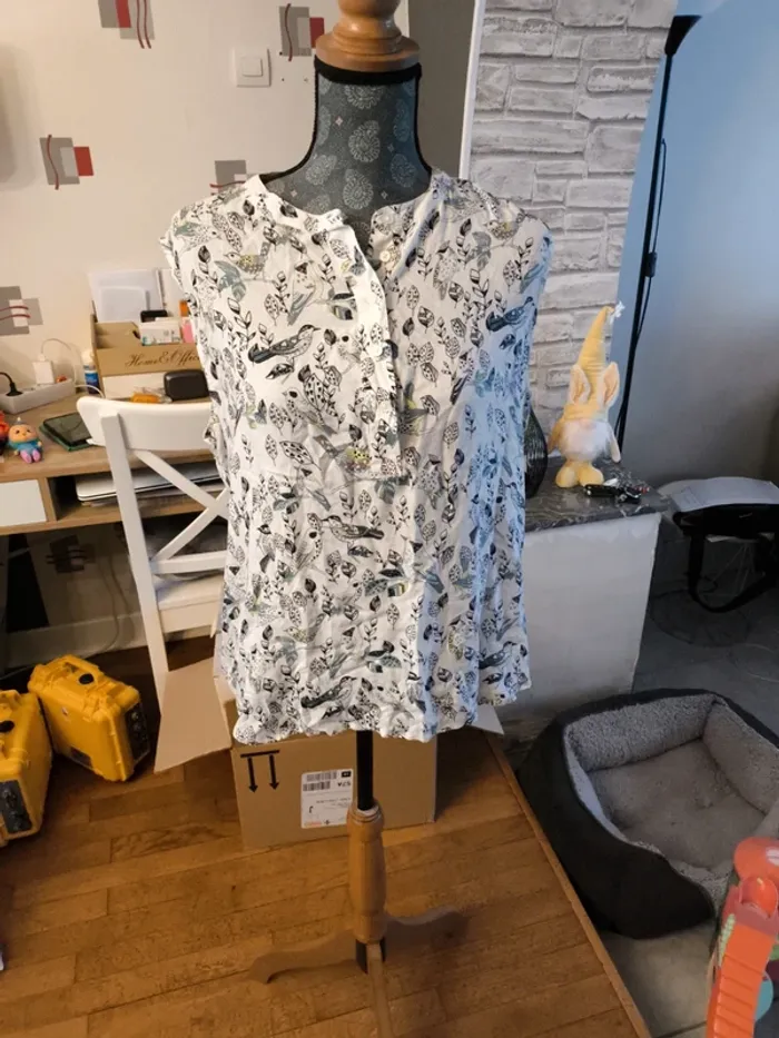 Blouse sans manche