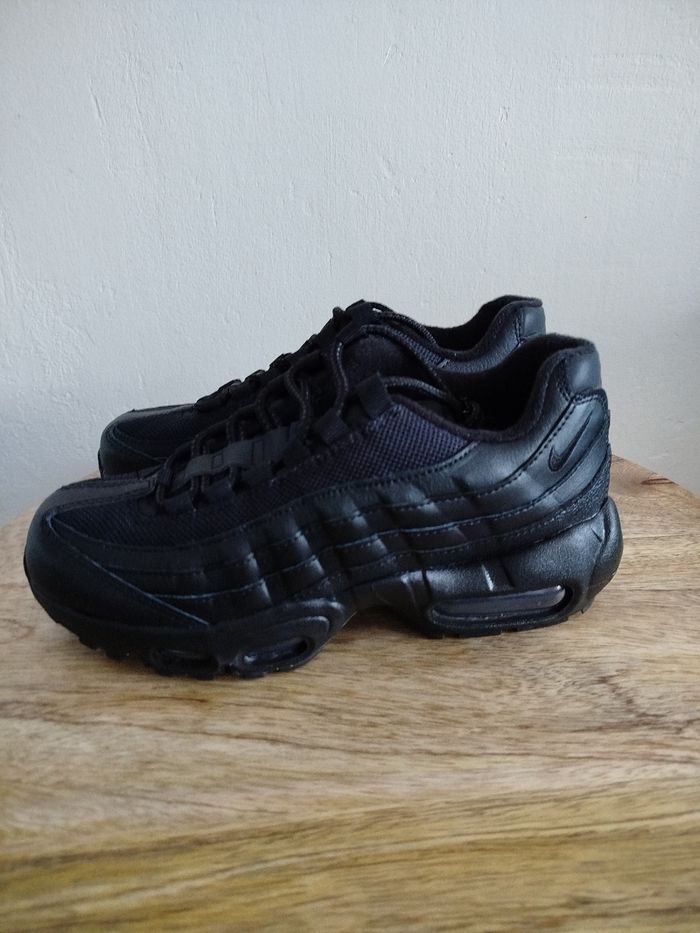 Baskets T 36,5 - photo numéro 4