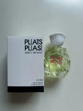 Pleats please Issey Miyake 100ml neuf