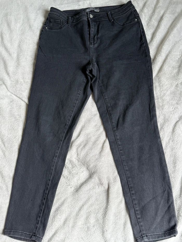 Jeans slim taille 42