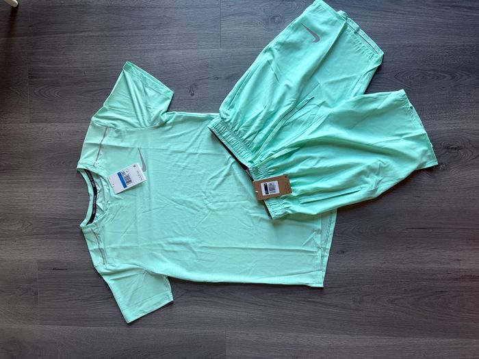 Ensemble Nike running vert - photo numéro 1