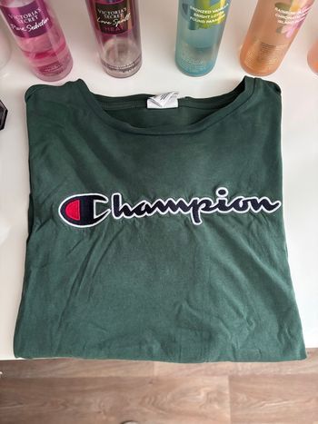Tee shirt champion