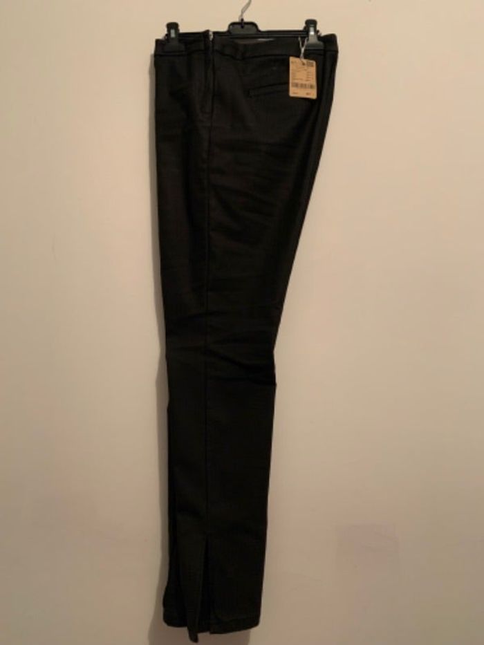 Pantalon neuf effet huilé T:44