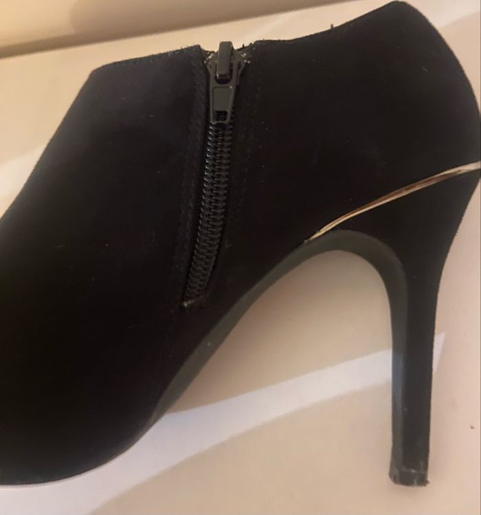 Escarpins velours noir »Pull&Bear »talons hauts - photo numéro 6