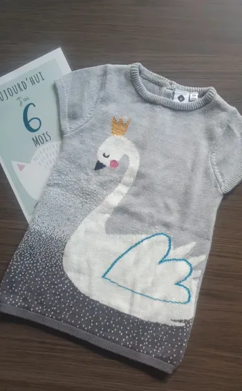 Robe laine neuve hiver 6 mois fille