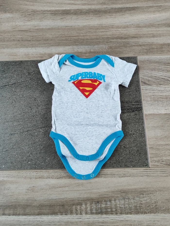 2 bodys - photo numéro 2