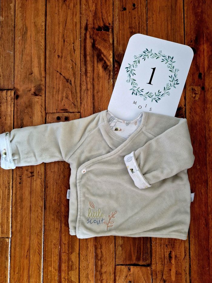 Brassière / veste chaude 1 mois Petit Beguin