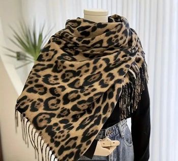 Écharpe léopard neuve