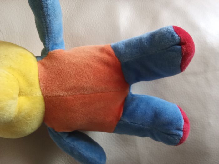 Ours tête jaune doudou bras bleu corps rouge  / orange  en posture debout peluche ourson vintage doudou ancien - photo numéro 7