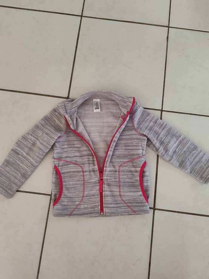 Veste chaude fille Quechua grise et rose 4 ans 5 ans - photo numéro 3