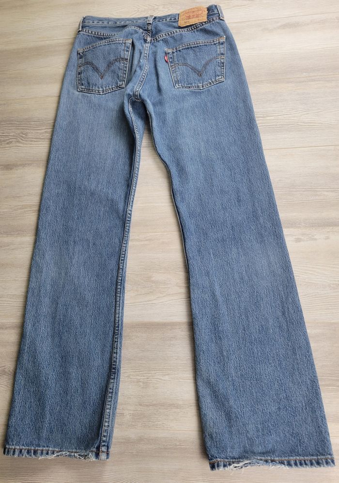 Jean Levi’s 501 W30 L32 bleu  – coupe droite - photo numéro 5