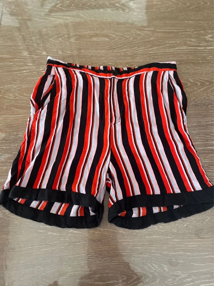 319 - Short rayé