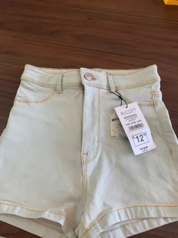 Alcott short T 38