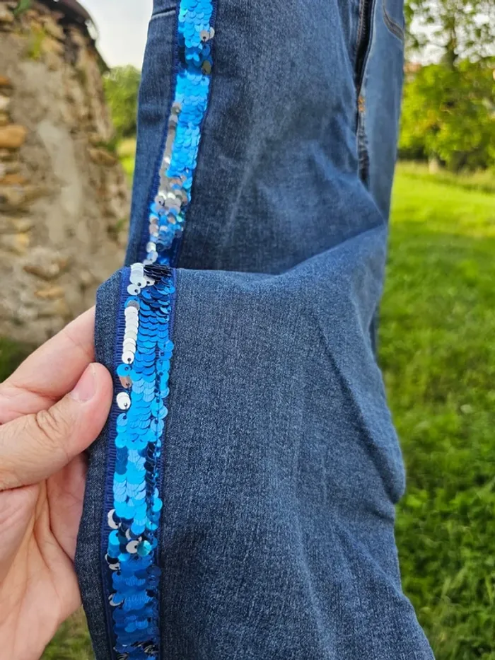 Jean bleu avec. Sequin /femmet taille m - photo numéro 5