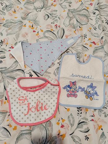 Lot de 3 bavoirs bébé fille