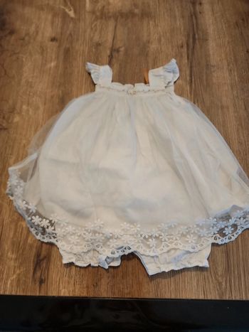 Robe short taille 23 mois