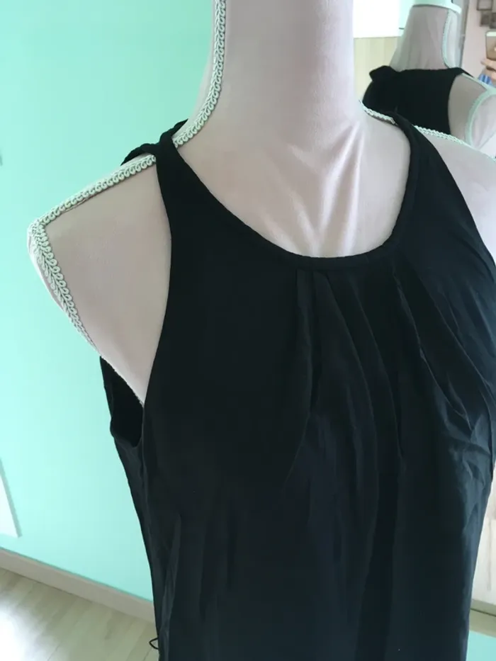 Petite robe noire 40 - photo numéro 2