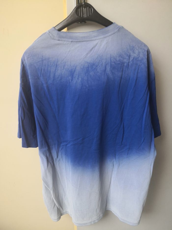 Tee shirt bleu - photo numéro 2