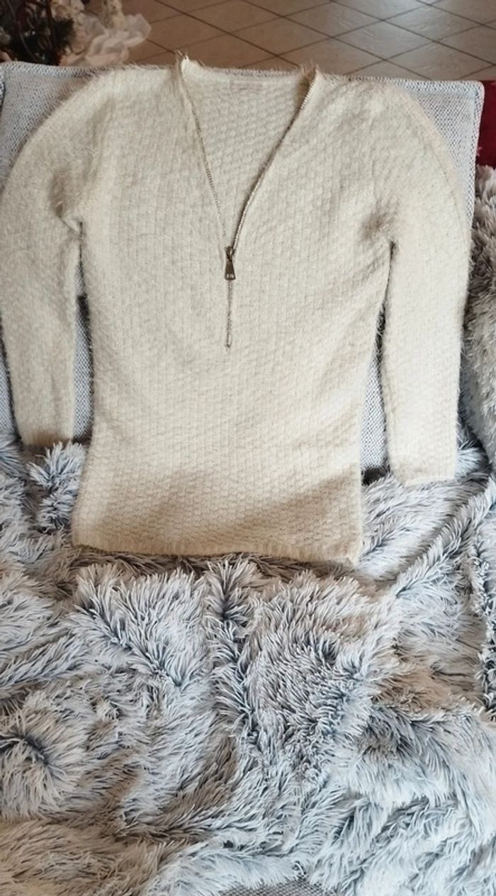 Pull avec fermeture éclair Peace N' Love. Très bon état - photo numéro 8