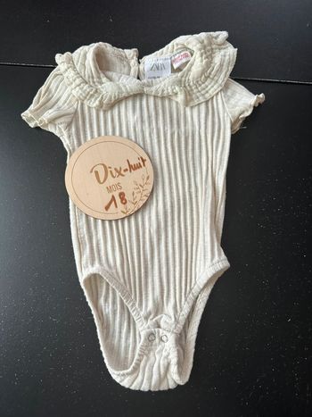 Body Zara 12/18 mois