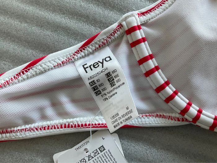 Haut maillot rouge et blanc Freya neuf - photo numéro 9