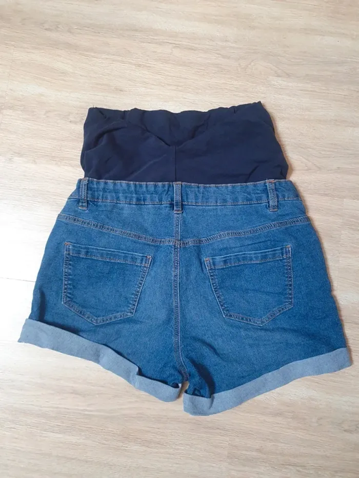 🌸 Short en jean 🌸 maternité grossesse 🌸 taille M/38 🌸 - photo numéro 4