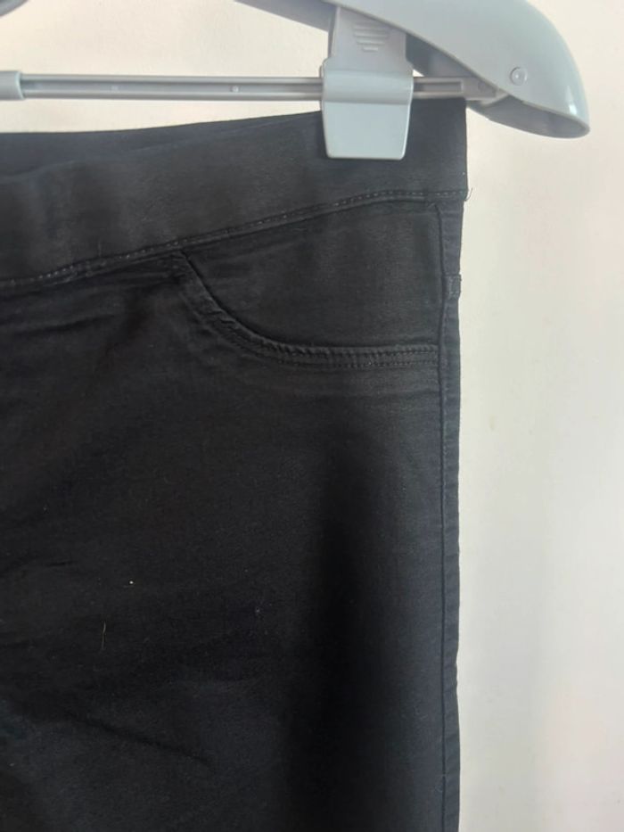 Jeans noir H&M taille 38 coupe slim - photo numéro 2