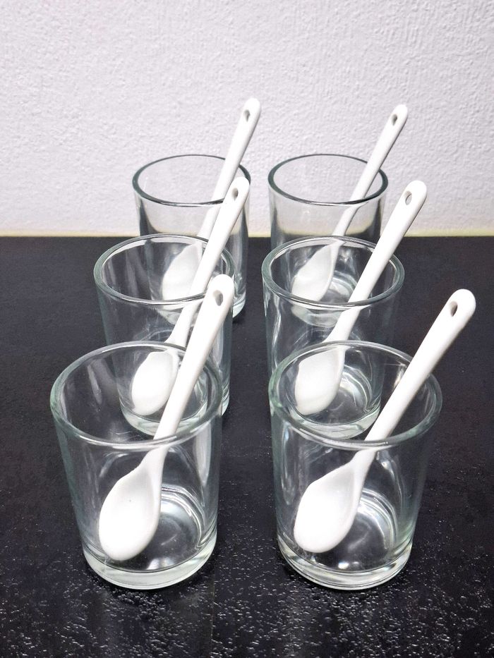 Set apéritif neuf – 6 verrines + cuillères + ramequins - photo numéro 2