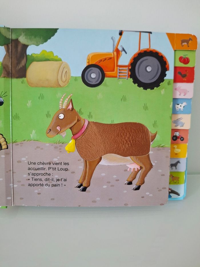 Livre à toucher " Petit Loup à la ferme" - photo numéro 2